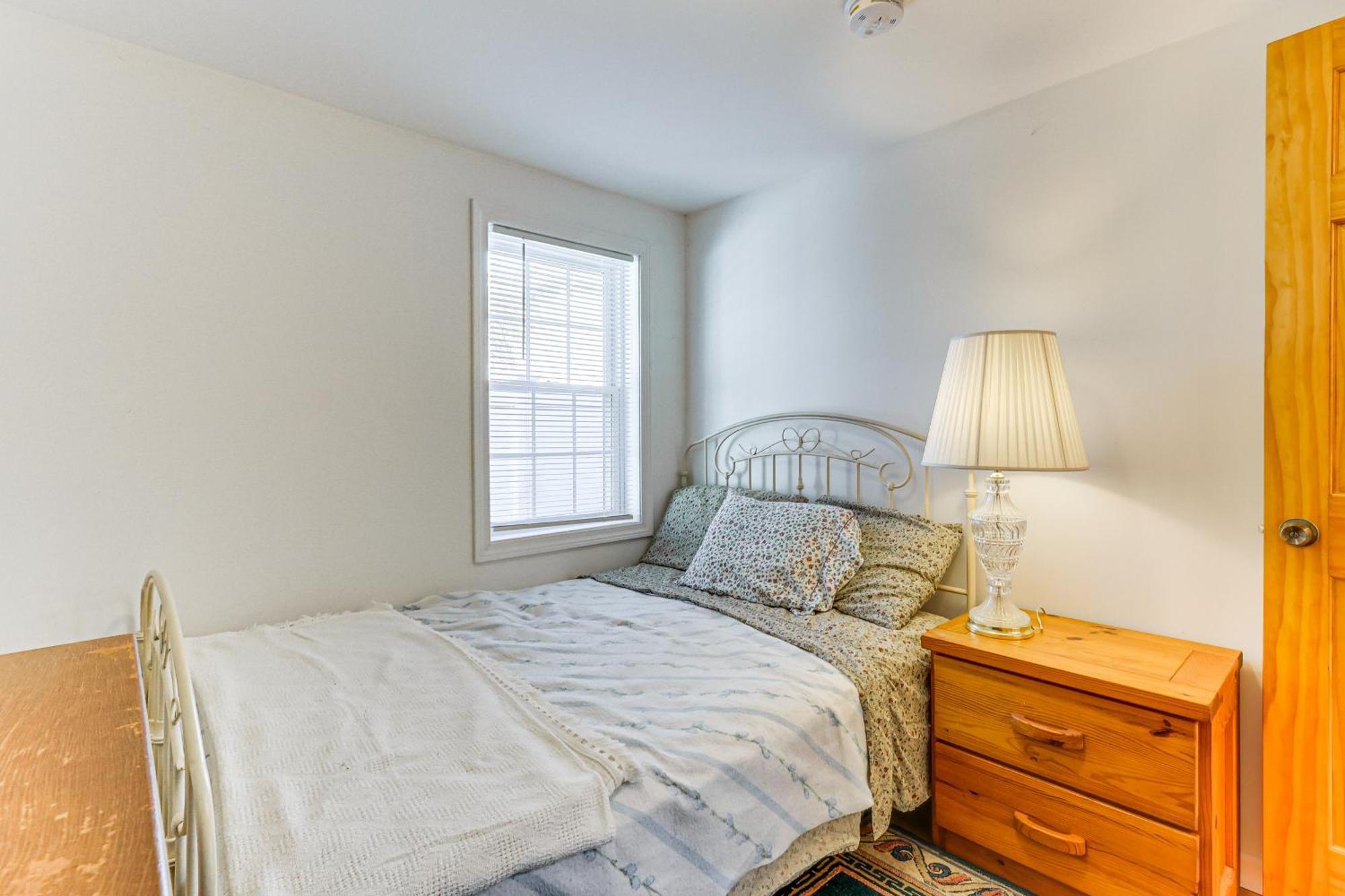 Charming Old Lyme Cottage, Steps To Private Beach! Екстериор снимка